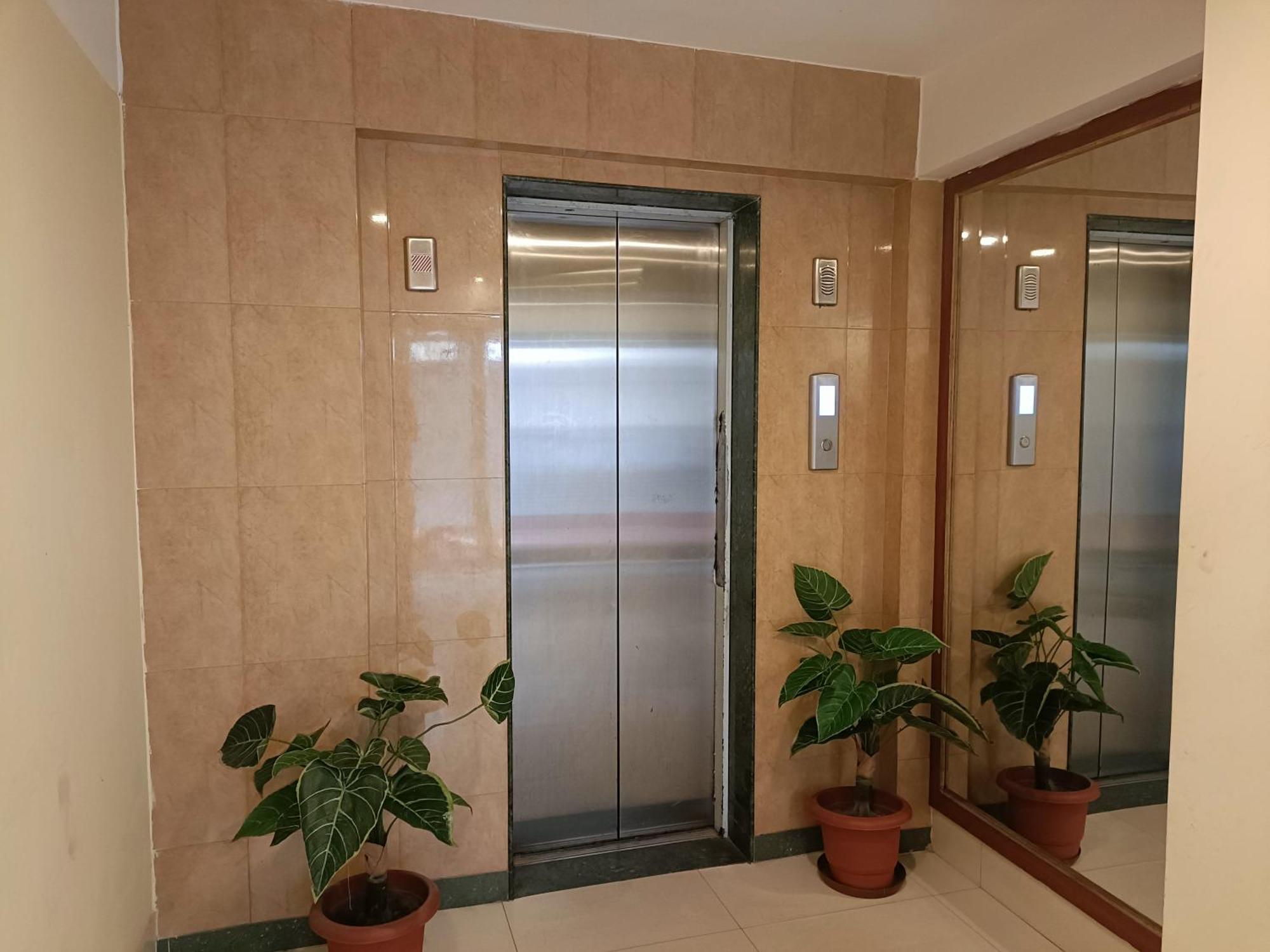 Hotel Niladrii Galaxy Siliguri Esterno foto