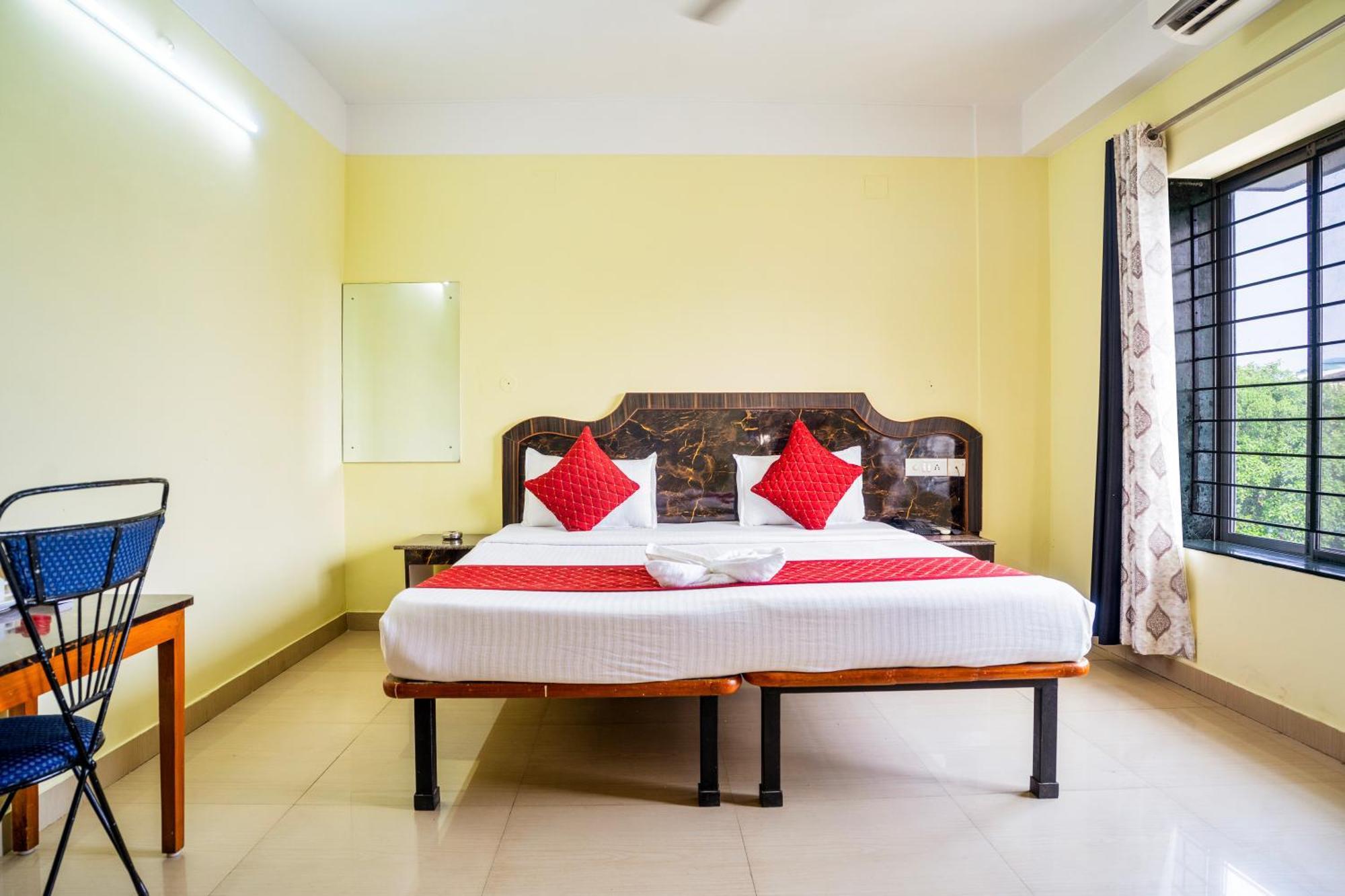 Hotel Niladrii Galaxy Siliguri Esterno foto