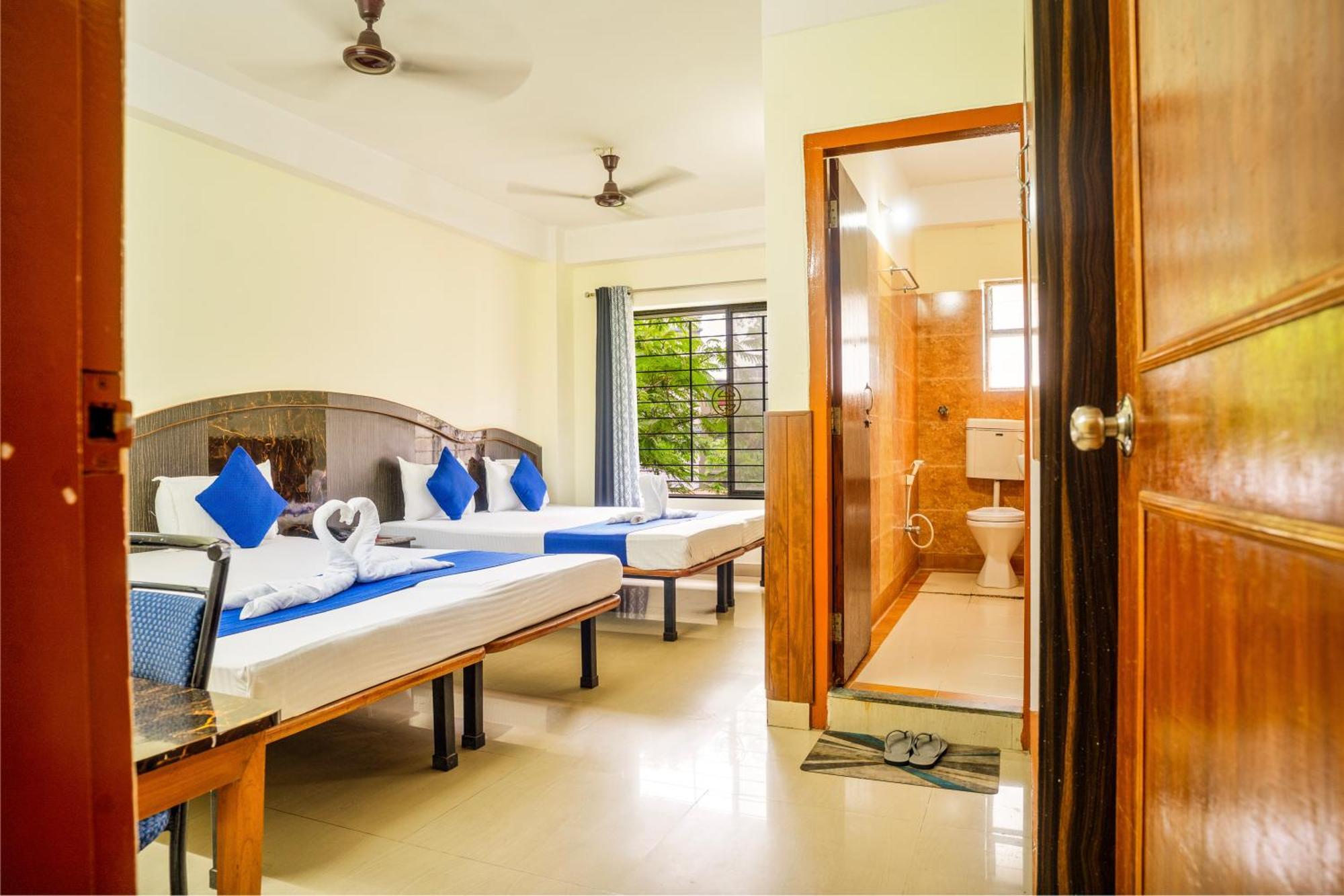 Hotel Niladrii Galaxy Siliguri Esterno foto