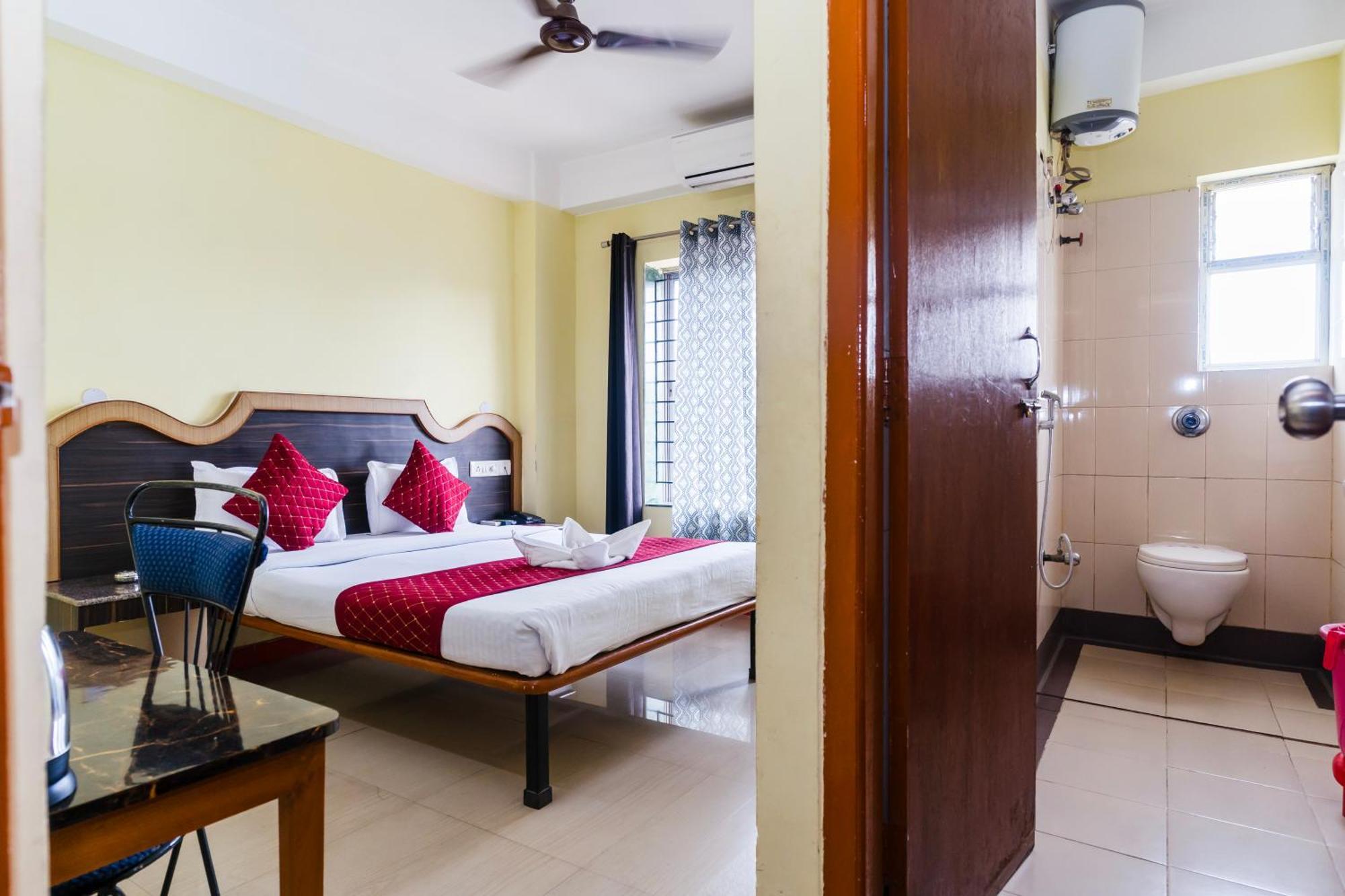 Hotel Niladrii Galaxy Siliguri Esterno foto