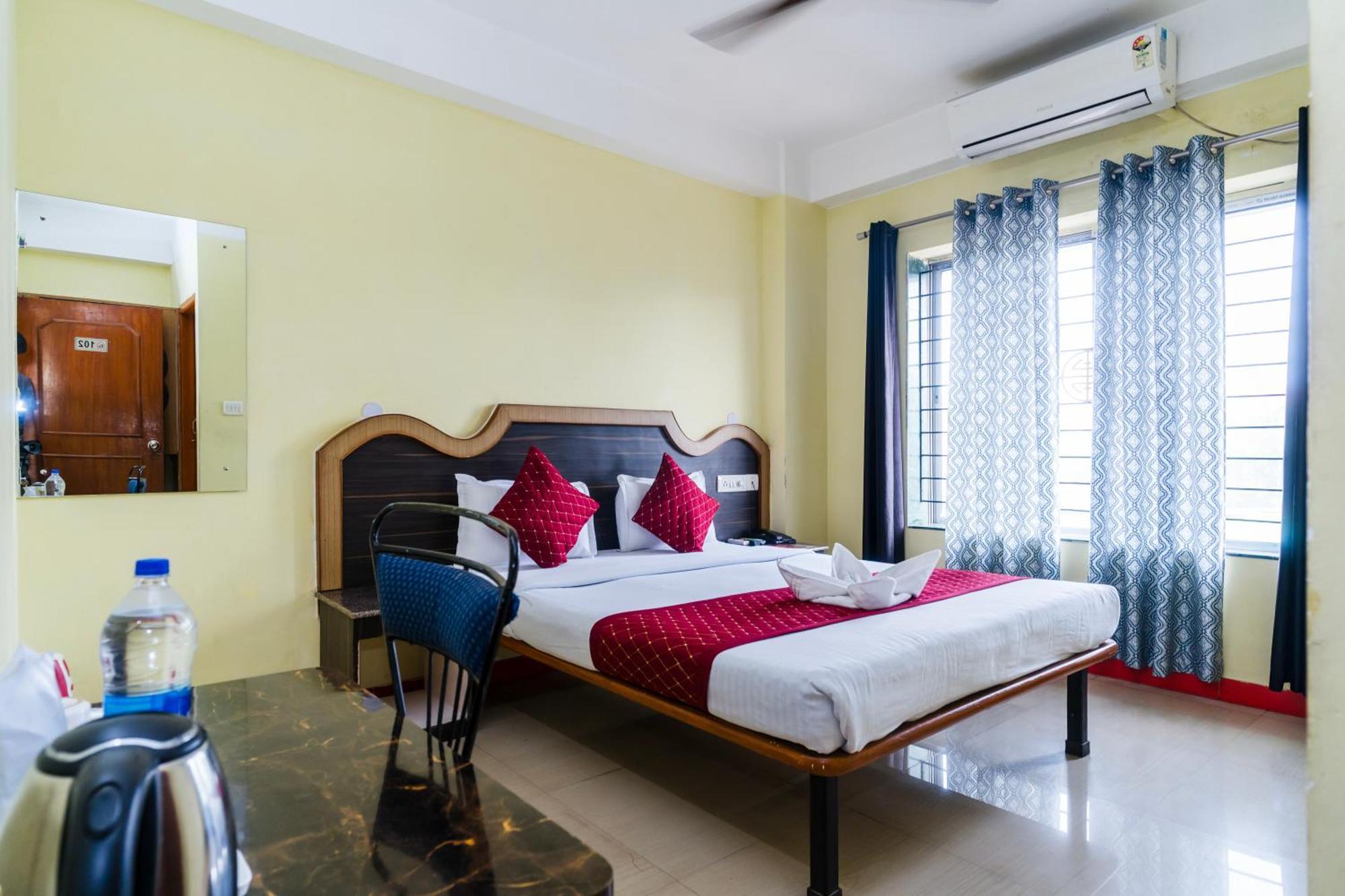 Hotel Niladrii Galaxy Siliguri Esterno foto