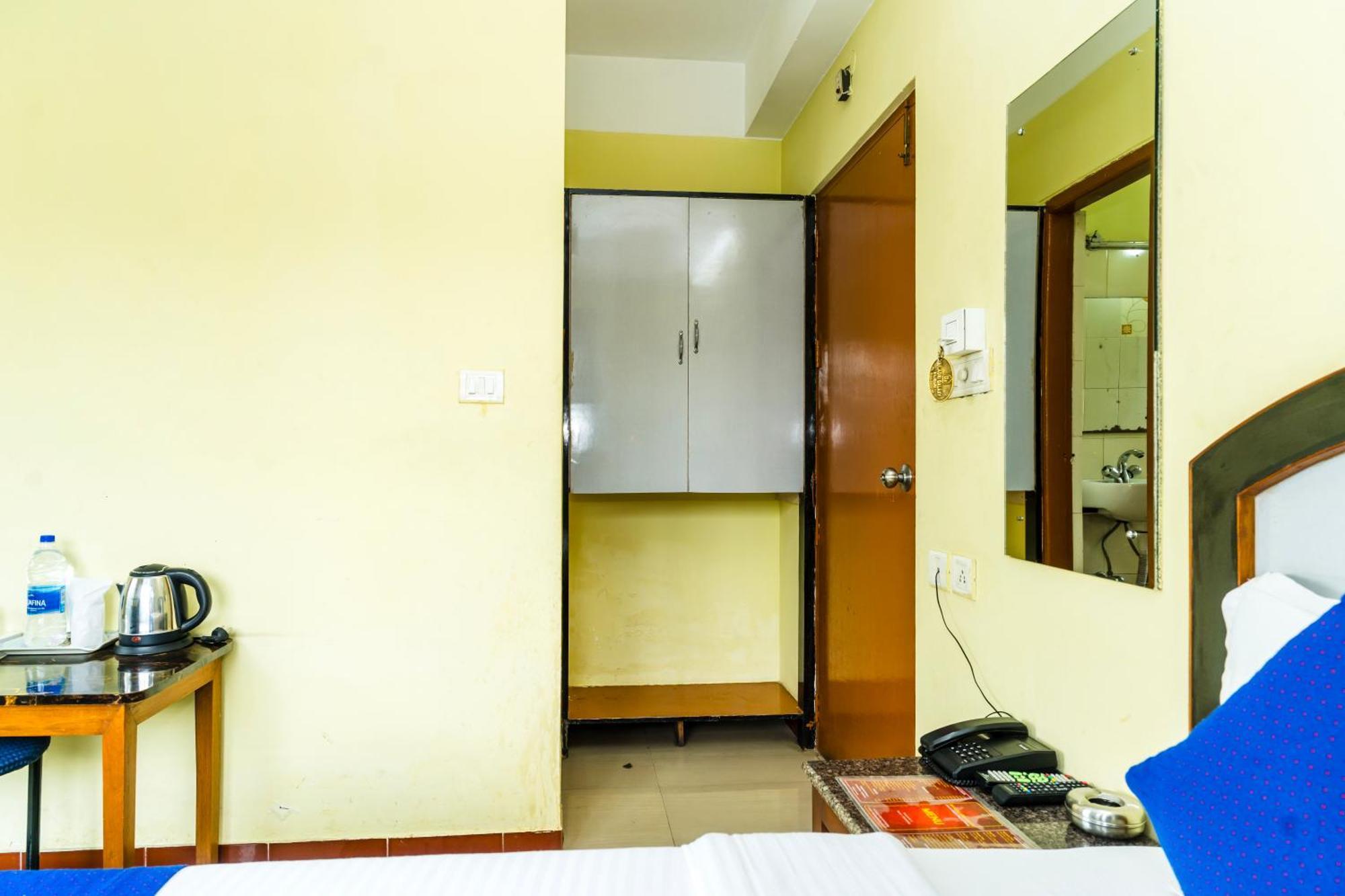 Hotel Niladrii Galaxy Siliguri Esterno foto