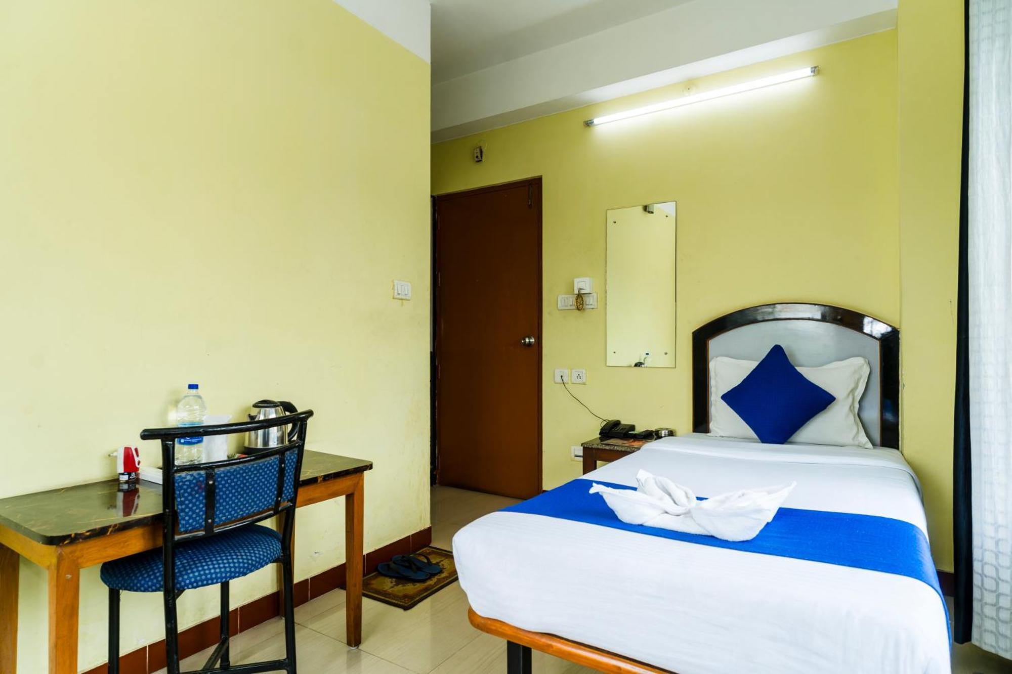 Hotel Niladrii Galaxy Siliguri Esterno foto