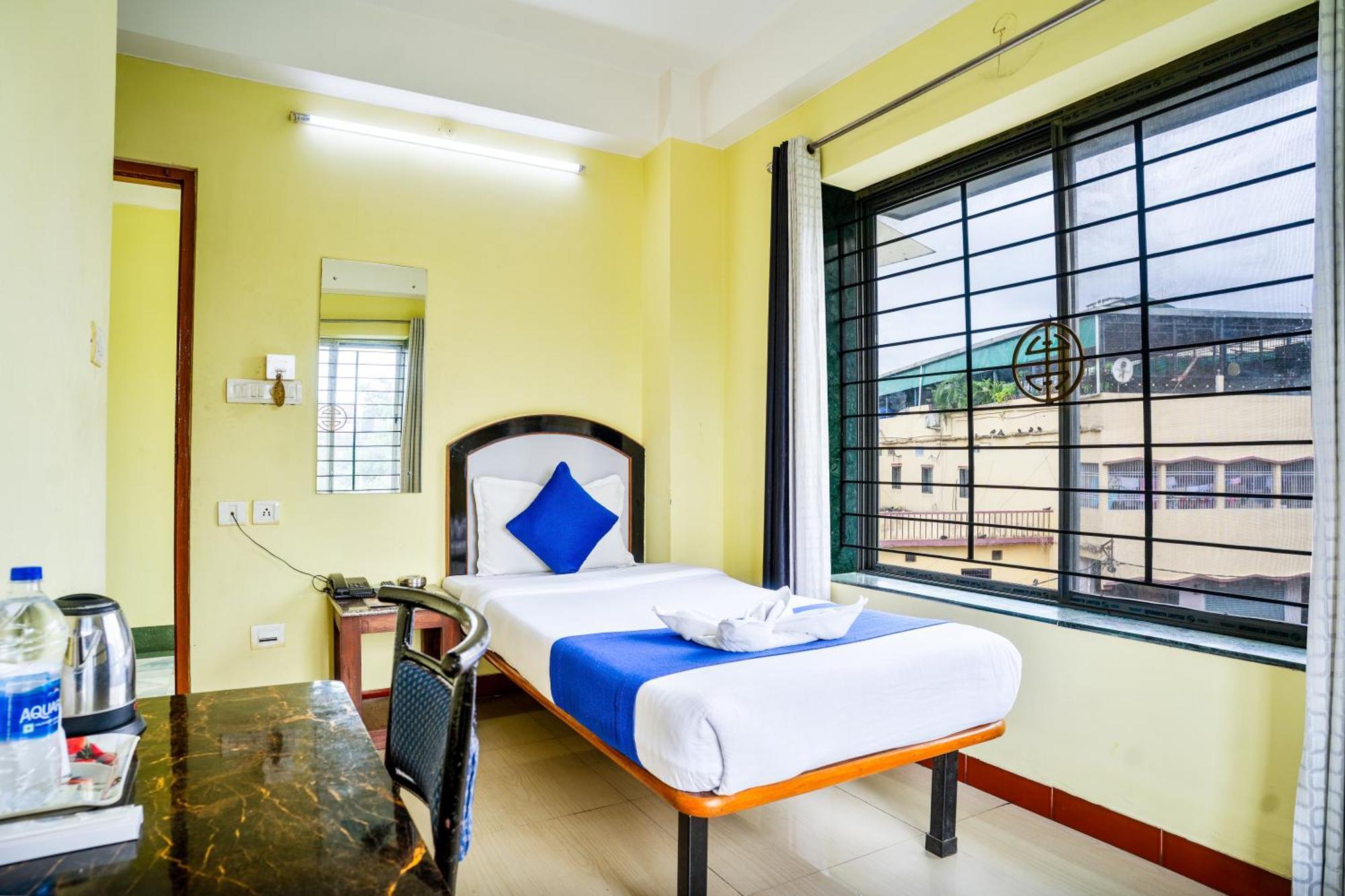 Hotel Niladrii Galaxy Siliguri Esterno foto